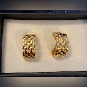 Vintage panther type woven gold plated Earrings